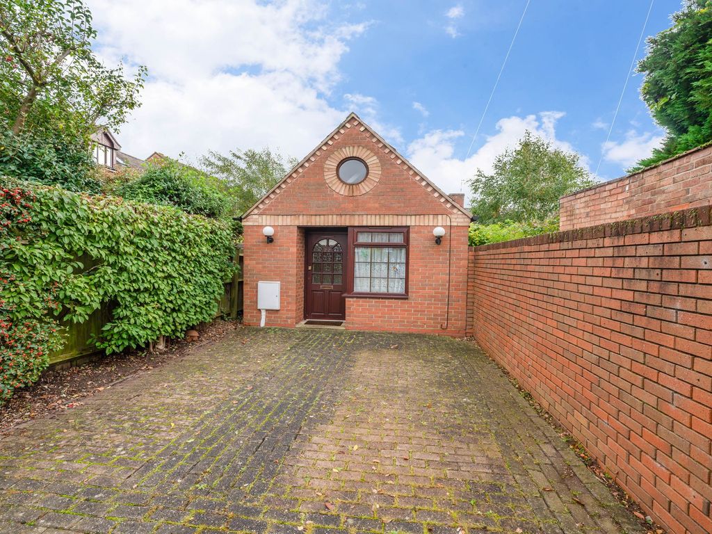 Studio for sale in Lock Close, StratfordUponAvon CV37, £210,000 Zoopla