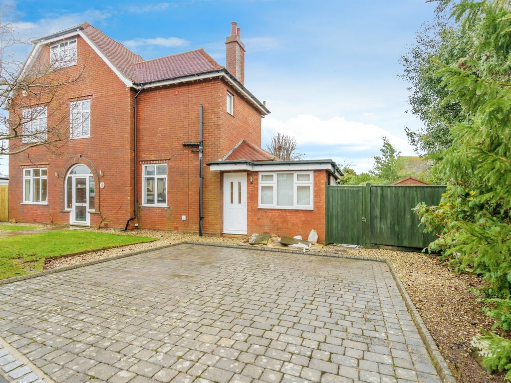 6 bed detached house for sale in Marshall Avenue, Bognor Regis PO21, £