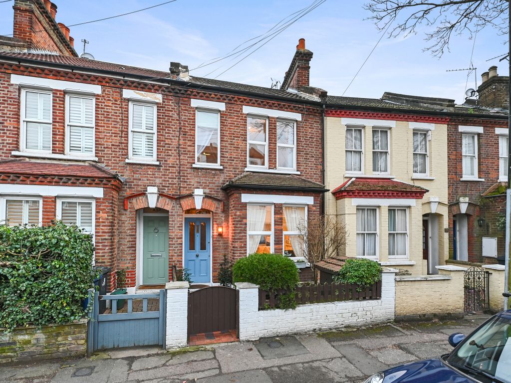 3 bed property for sale in Endsleigh Road, Ealing, London W13, £700,000