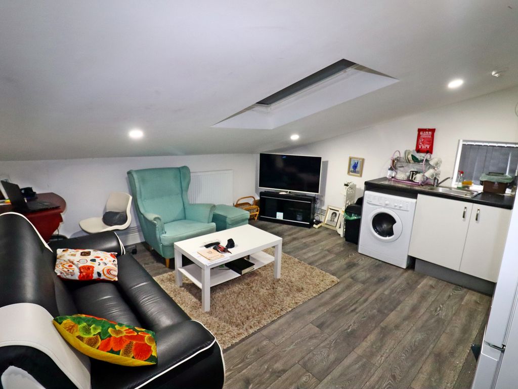 1 bed flat to rent in Woodville Road, Cardiff CF24 Zoopla