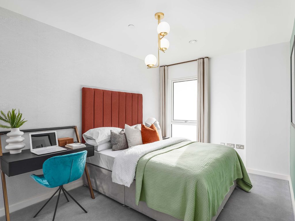 River Barge Close 395 Isle Of Dogs E14  