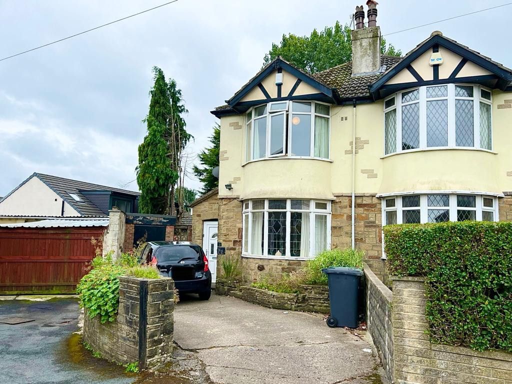 3 bed semidetached house for sale in Brantwood Villas, Bradford, West