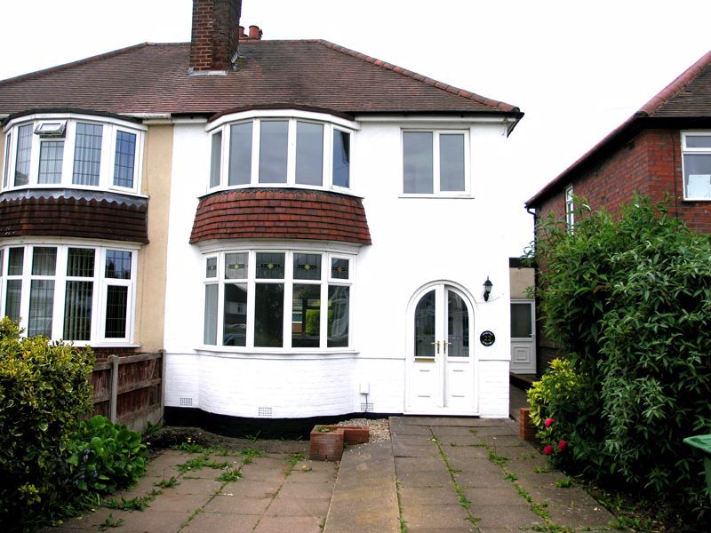 3 bed semidetached house for sale in Graham Road, Halesowen B62 Zoopla