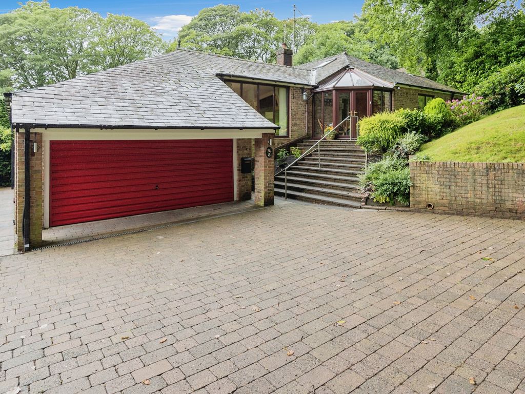 4 bed detached house for sale in Park Dene Drive, Glossop, Derbyshire