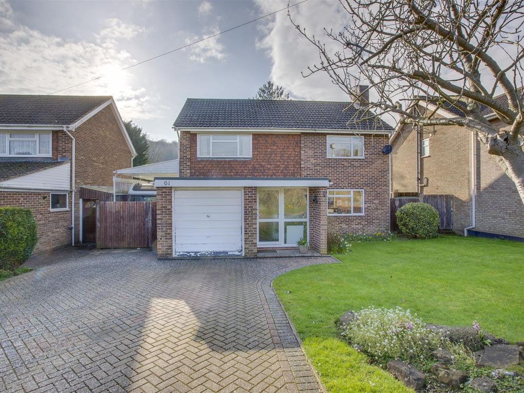 4 bed detached house for sale in Coates Lane, High HP13, £