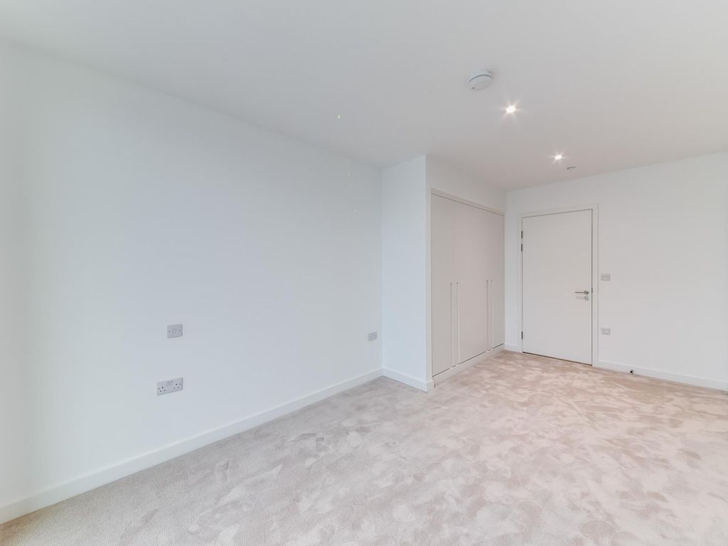 1 bed flat for sale in North Woolwich Road, Royal Docks, London E16, £