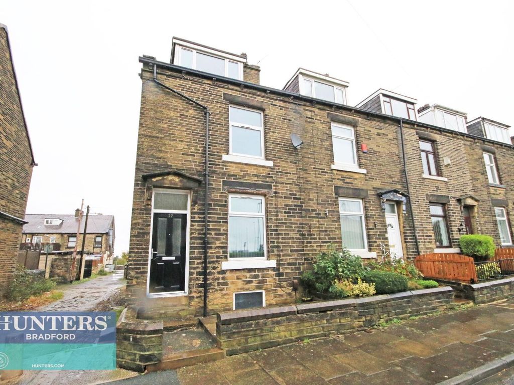 4 bed end terrace house for sale in Sunny Bank Road Bradford, West