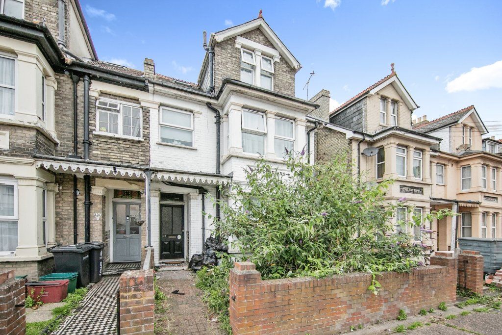 1 bed for sale in Wellesley Road, ClactonOnSea, Essex CO15