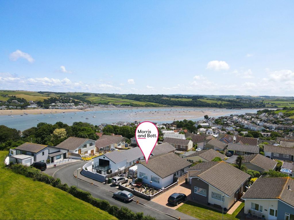 2 bed detached bungalow for sale in Riversmeet, Appledore, Bideford