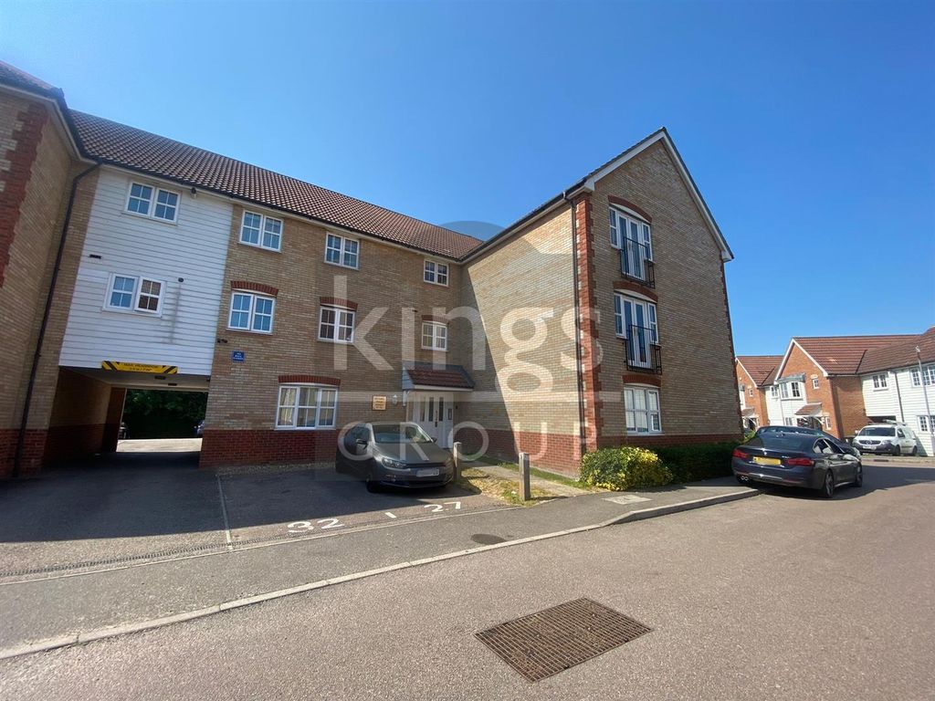 2 bed flat for sale in Stoney Bridge Drive, Waltham Abbey EN9 Zoopla