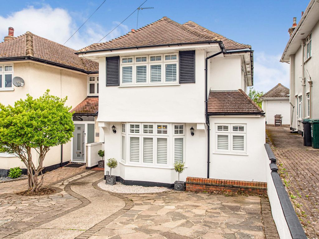 3 bed semidetached house for sale in Hillcroft Crescent, Watford