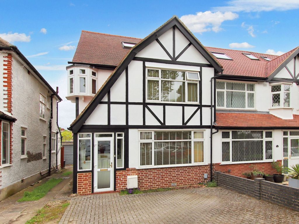 4 bed end terrace house for sale in Manor Park Road, West Wickham BR4