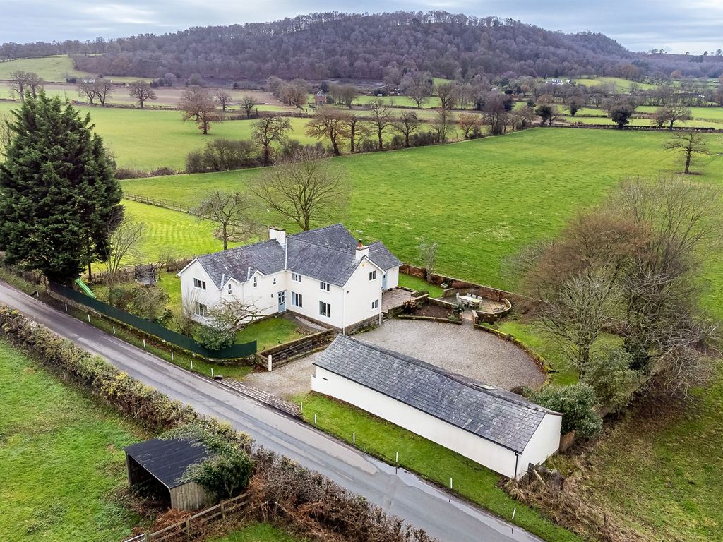 5 bed detached house for sale in Moss Lane, Harthill, Chester CH3, £