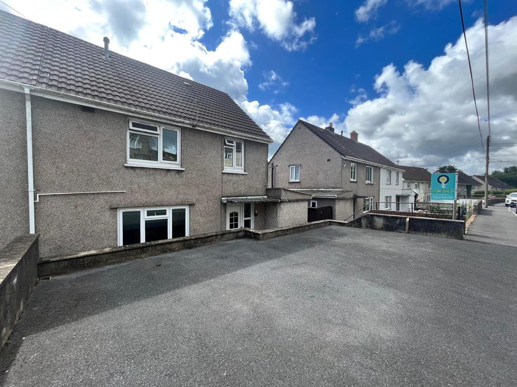 3 bed semidetached house for sale in Heol Llethryd, Pontyberem