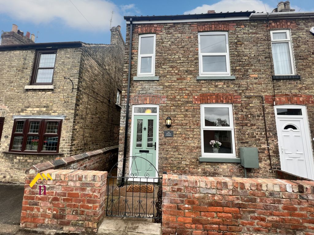 3 bed terraced house for sale in Lock Lane, Thorne, Doncaster DN8 Zoopla