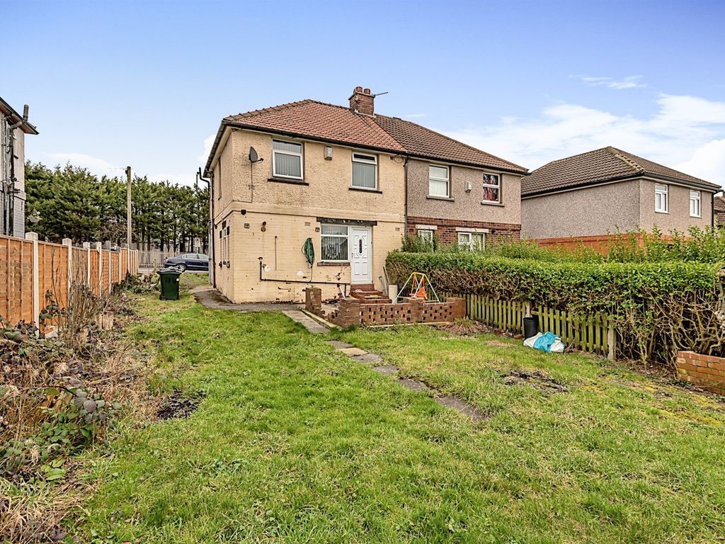 3 bed semidetached house for sale in Gain Lane, Thornbury, Bradford