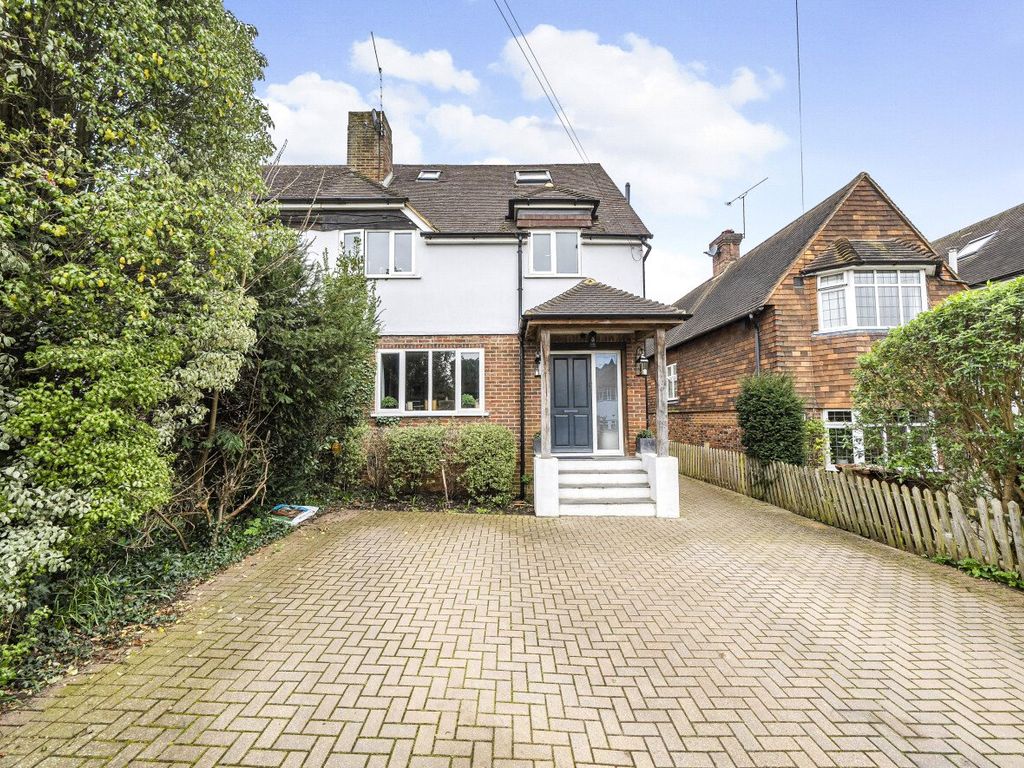 4 bed semidetached house for sale in Merrow, Guildford, Surrey GU1, £