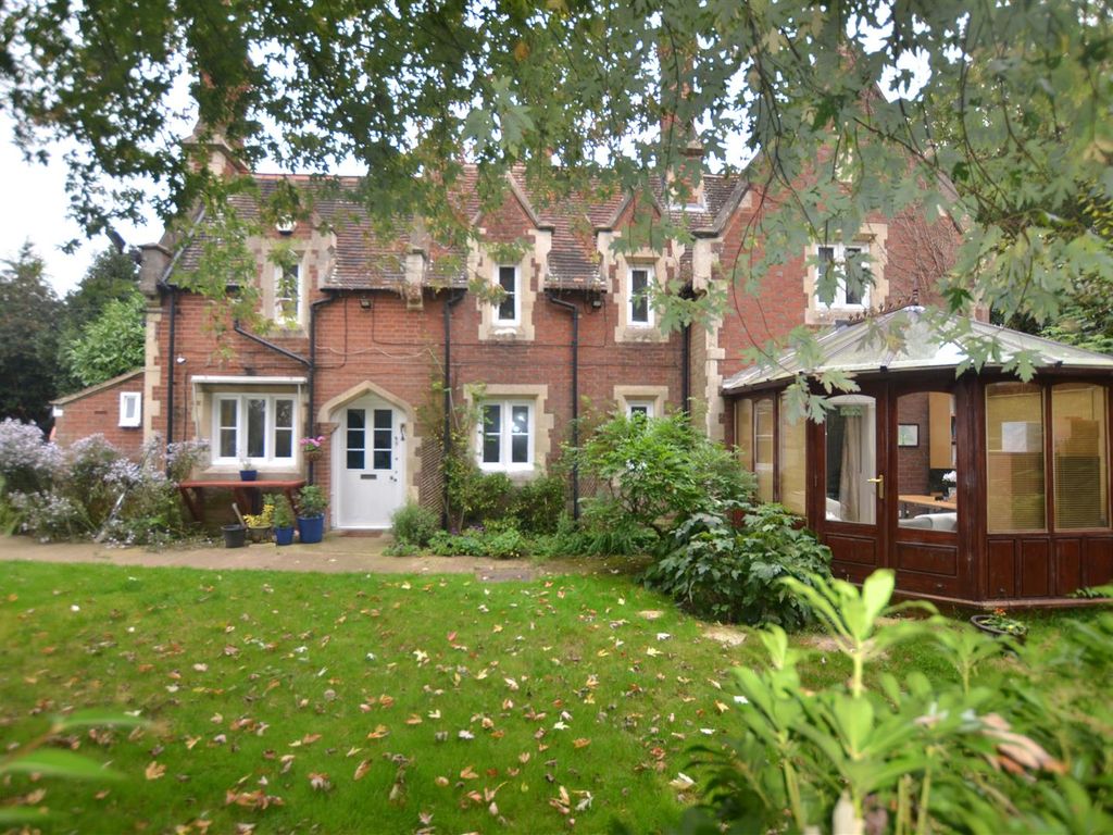 3 bed equestrian property for sale in Wierton Hill, Boughton Monchelsea