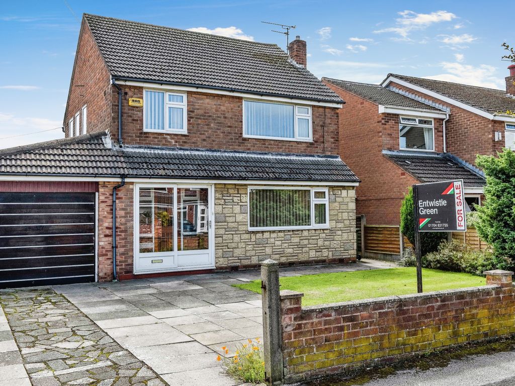 3 bed detached house for sale in Balmoral Drive, Formby, Liverpool, Merseyside L37, £300,000