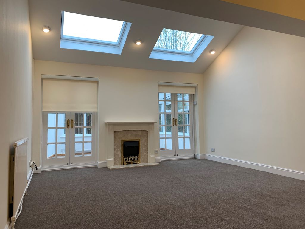 2 bed semidetached house to rent in Main Street, Evington, Leicester