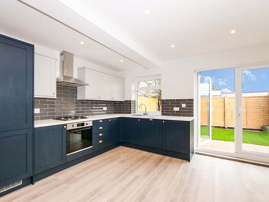 2 bed bungalow for sale in Eastholme Drive, York, North Yorkshire YO30