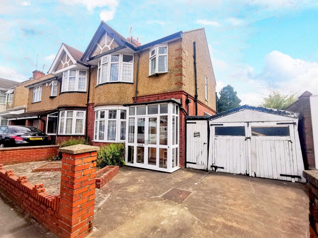 3 bed semi-detached house for sale in Culverhouse Road, Luton LU3, £ ...