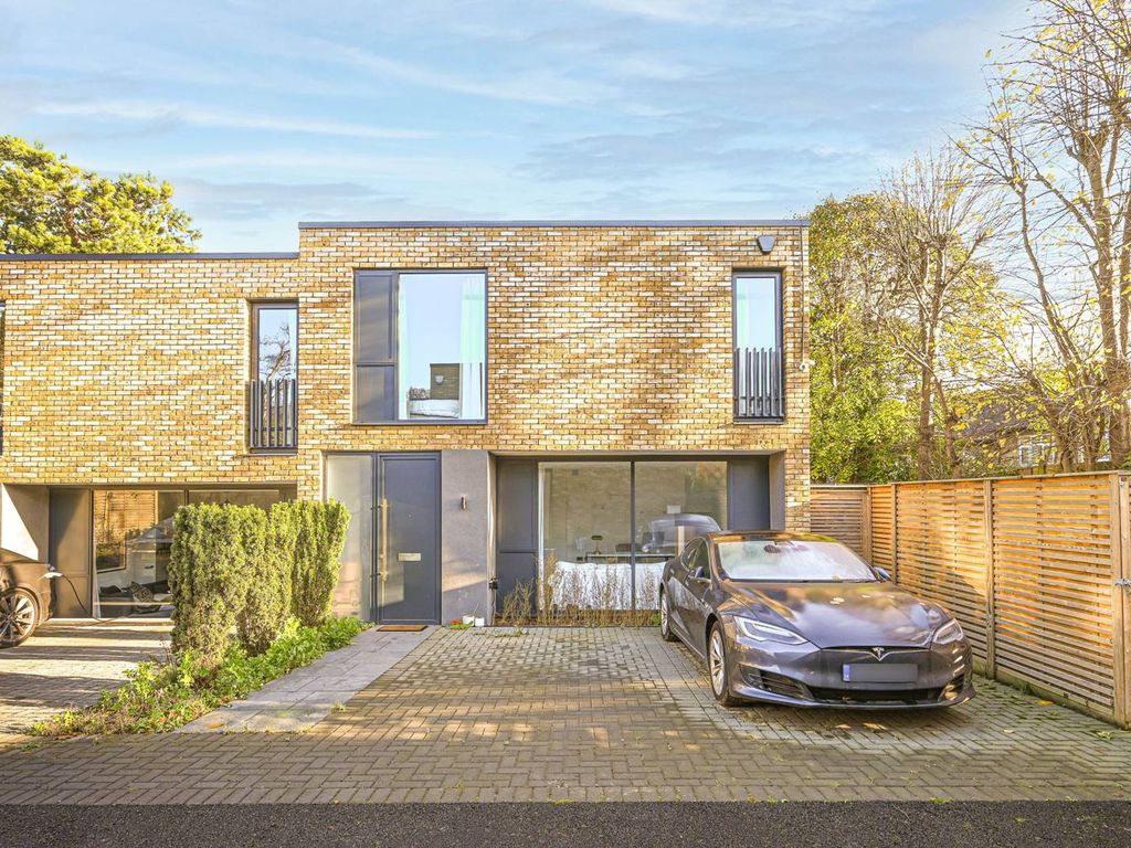 4 bed terraced house to rent in Avenue Road, Southgate, London N14 Zoopla