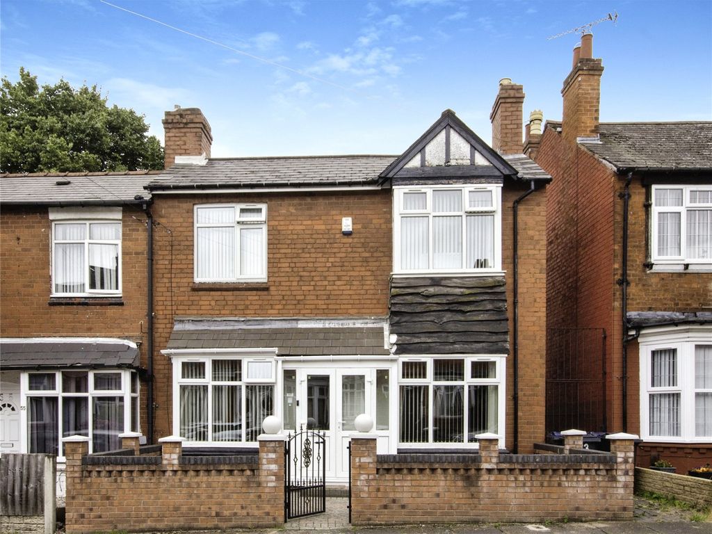 3 bed semidetached house for sale in Swindon Road, Birmingham, West