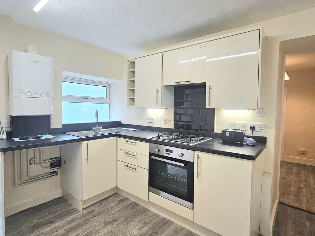 1 bed flat to rent in Warren Road, Torquay TQ2, £750 pcm Zoopla