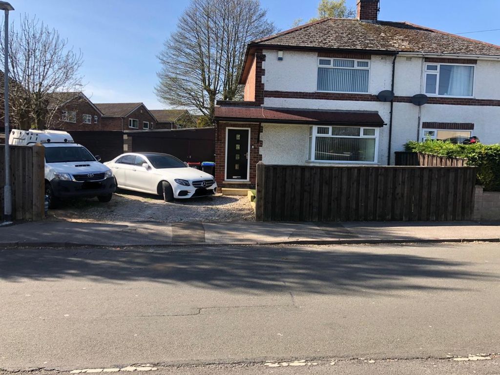 2 bed semidetached house to rent in Hillcrest Drive, Hucknall