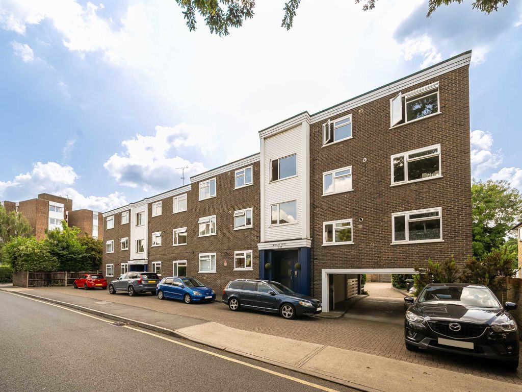 2 bed flat for sale in South Bank, Surbiton KT6 Zoopla