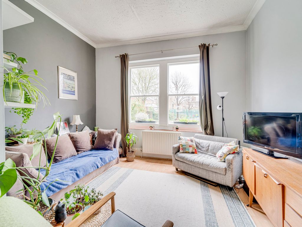 3 bed flat for sale in Queens Drive, London N4, £675,000 Zoopla