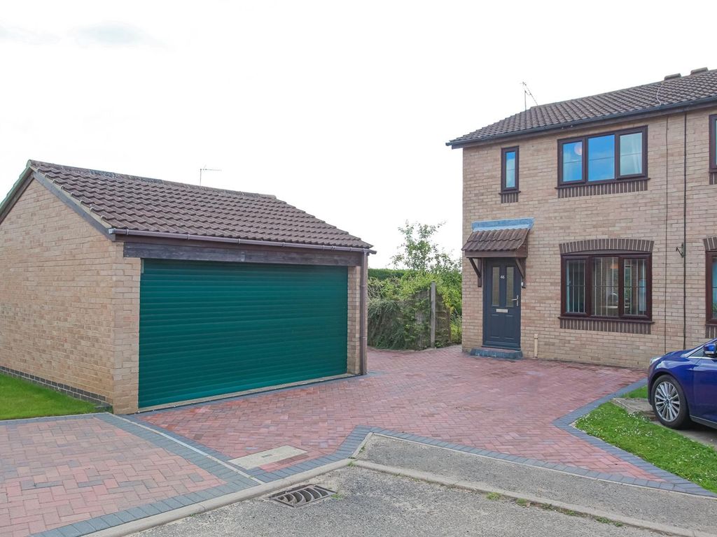 3 bed semidetached house for sale in Hillside Close, Banbury OX16 Zoopla