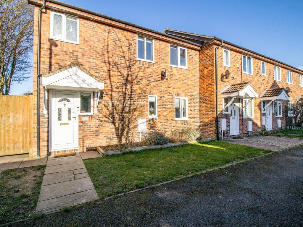 3 bed end terrace house for sale in Speedwell Close, Cherry Hinton