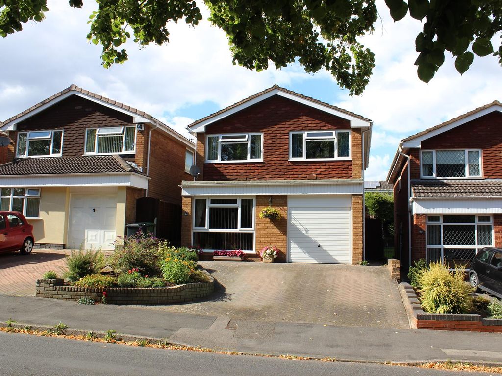 4 bed detached house for sale in Broadway Avenue, Halesowen B63 Zoopla