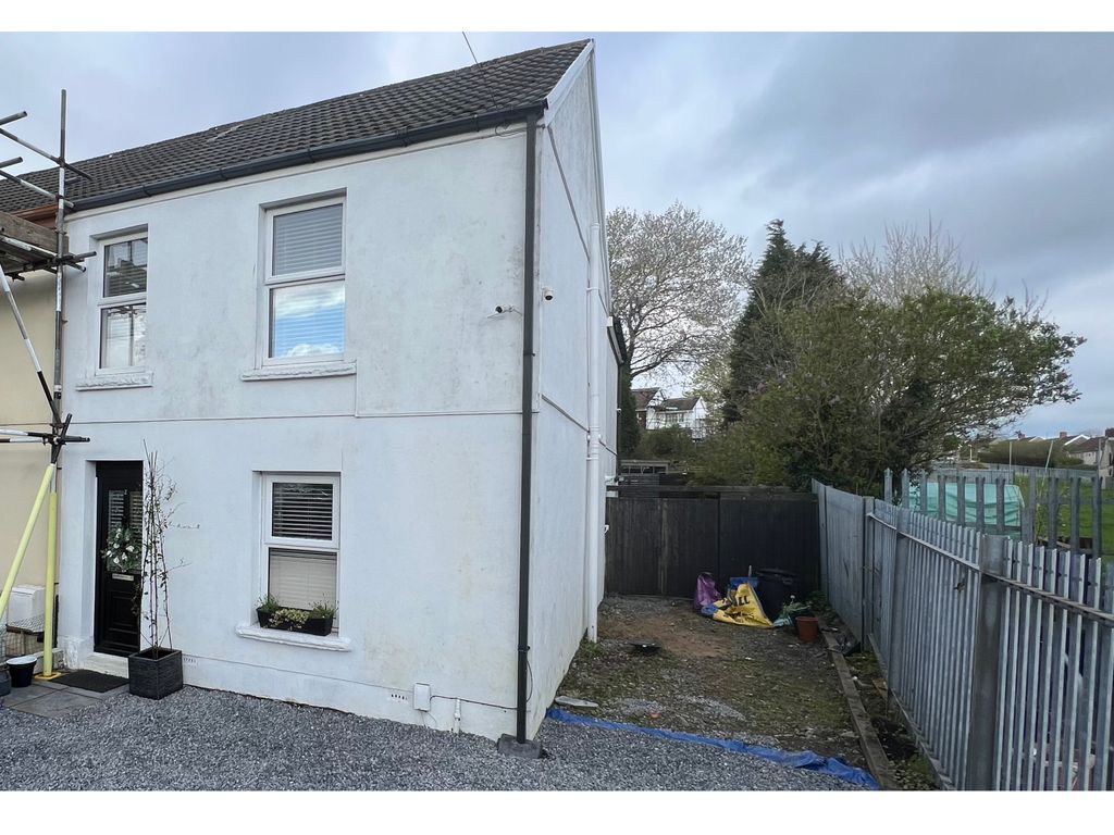 3 bed end terrace house for sale in Mynydd Newydd Road, Penlan, Swansea