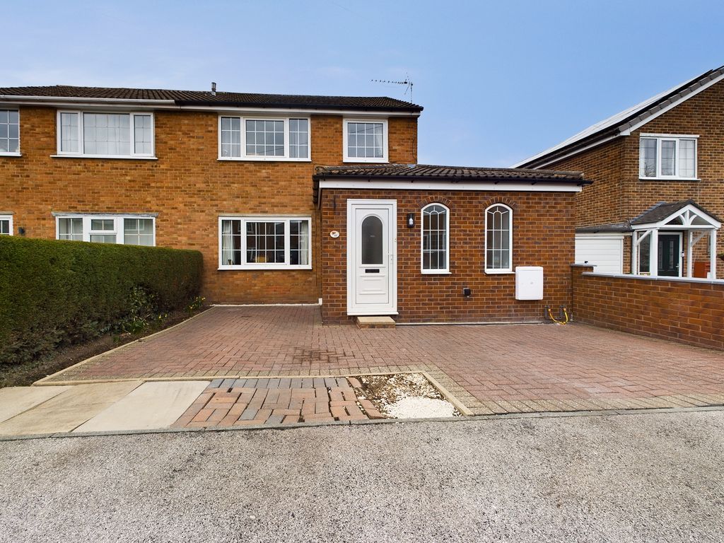 3 bed semidetached house for sale in Coxley Crescent, Netherton