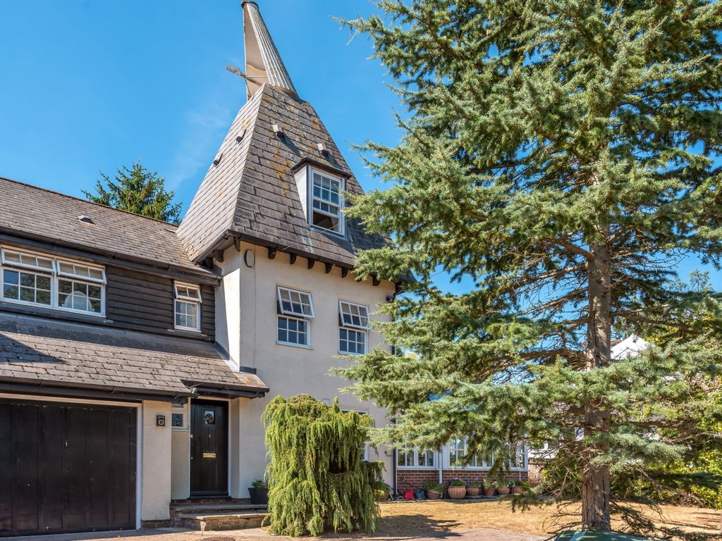 5 bed semidetached house for sale in Rushmore Hill, Pratts Bottom