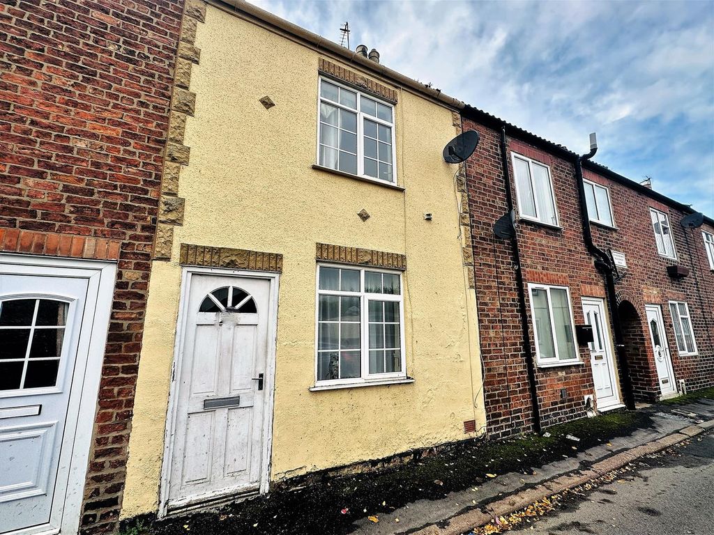 2 bed terraced house for sale in Commonpiece, Swinefleet, Goole DN14
