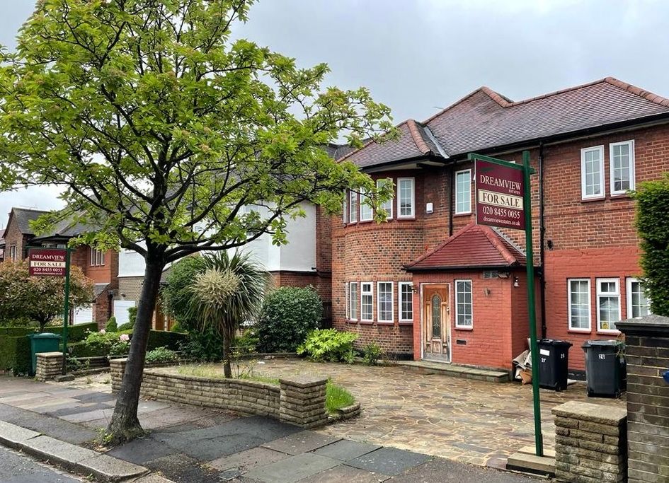 4 bed town house for sale in Grosvenor Gardens, London NW11 Zoopla