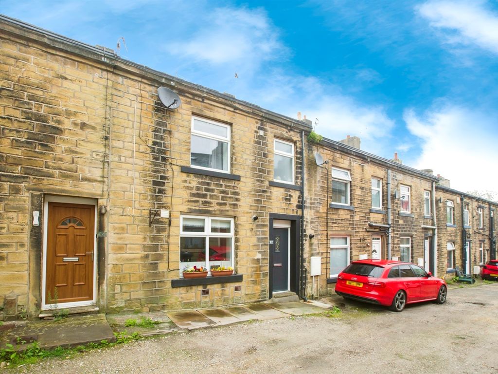 2 bed terraced house for sale in Victoria Street, Wilsden, Bradford