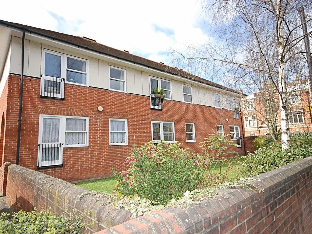 1 bed property for sale in Chauncy Court, Hertford SG14 Zoopla