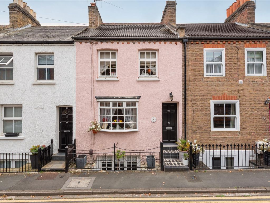 3 bed terraced house for sale in Dagmar Road, Windsor SL4, £600,000