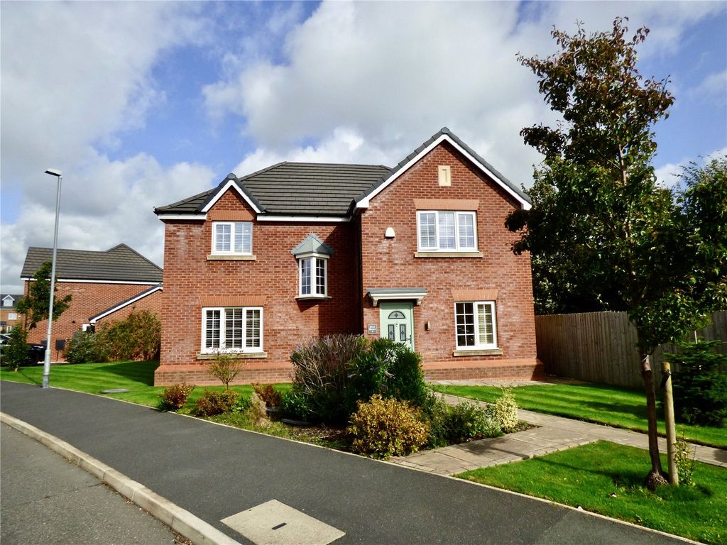 4 bed detached house for sale in Goldfinch Drive, Clifton, Preston