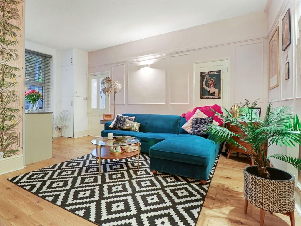 1 bed flat for sale in Westwood Hill, London SE26, £300,000 Zoopla
