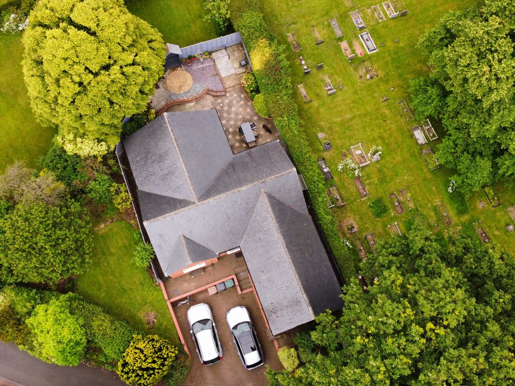 3 bed bungalow for sale in Burton Road, Swadlincote DE12, £350,000 Zoopla