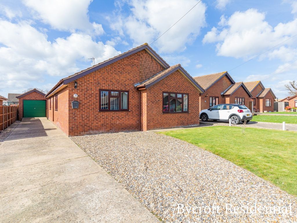 3 bed detached bungalow for sale in The Thoroughfare, Potter Heigham