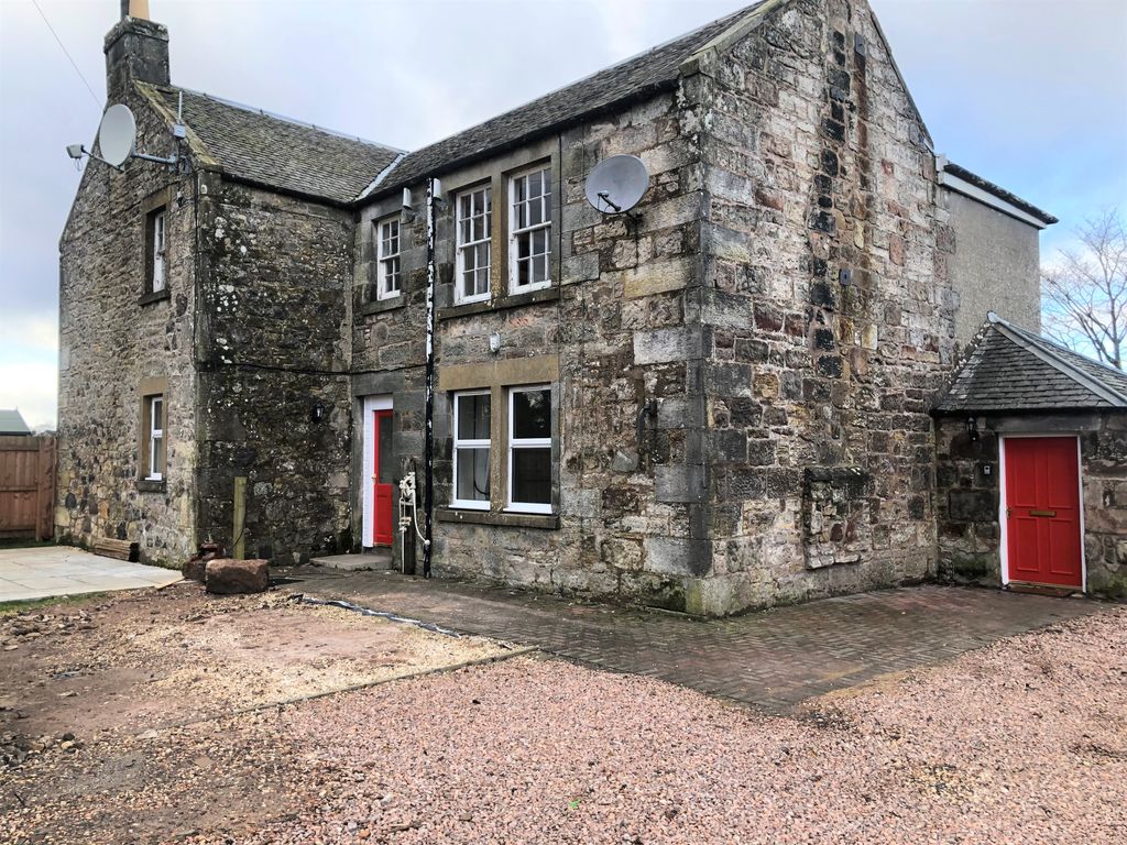 3 bed flat to rent in St. Andrews KY16, £1,400 pcm - Zoopla
