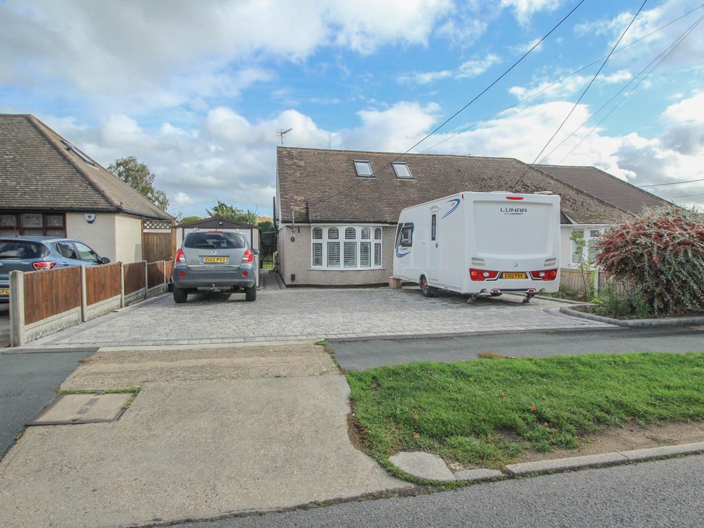 Deirdre Avenue Wickford SS12  