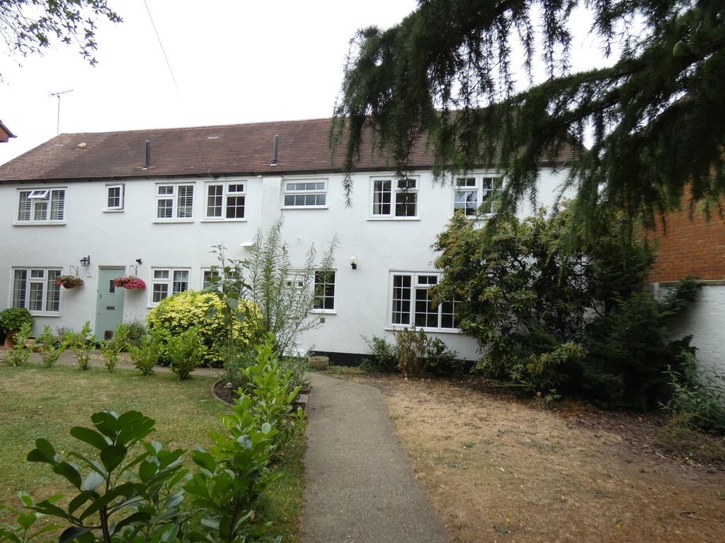 2 bed semidetached house for sale in Old Farm Road, Hampton TW12 Zoopla